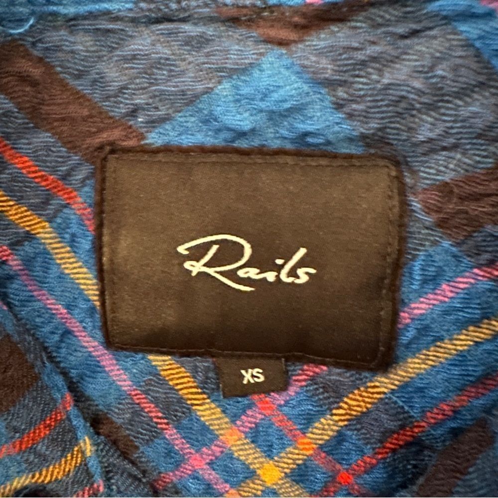 Rails Dutton Button Down - Picture 5 of 11